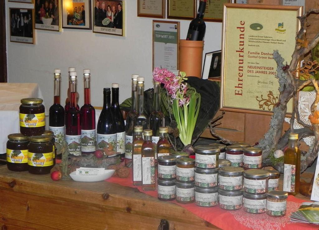 Gasthof Gruener Baum Kirchberg am Wechsel Bagian luar foto